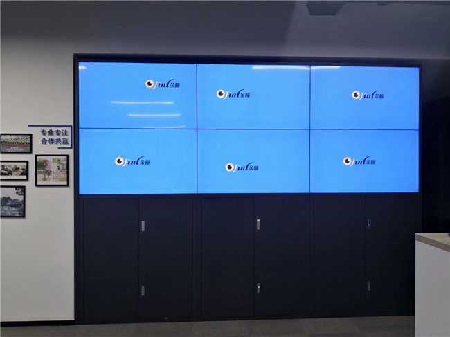 江蘇蘇州相城區天成時代廣場某環衛公司49寸2X3+落地機柜