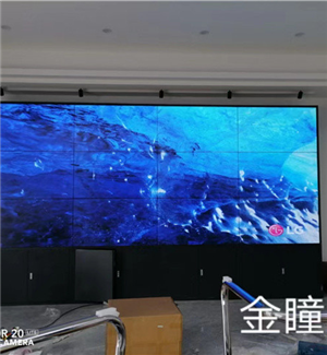 廣東惠州某鄉(xiāng)村建設(shè)基地55寸3.5mm3X4分配器+落地機柜